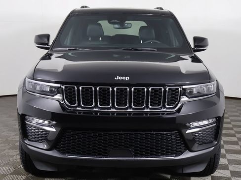 Used 2024 Jeep Grand Cherokee Limited AWD/4WD image 10
