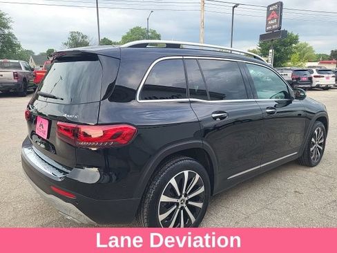 Used 2023 Mercedes-Benz GLB 250 4MATIC image 8