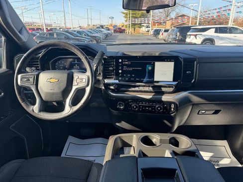 Used 2022 Chevrolet Silverado 1500 LT image 12