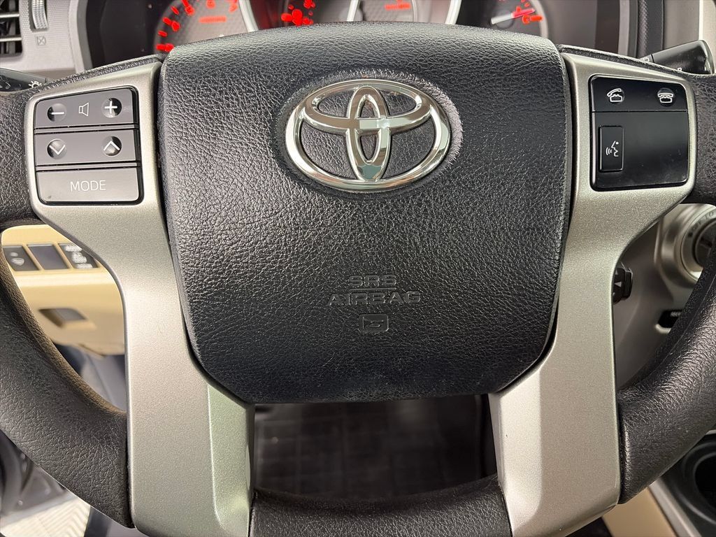 Used 2013 Toyota 4Runner SR5 w/ Convenience Pkg AWD/4WD image 16