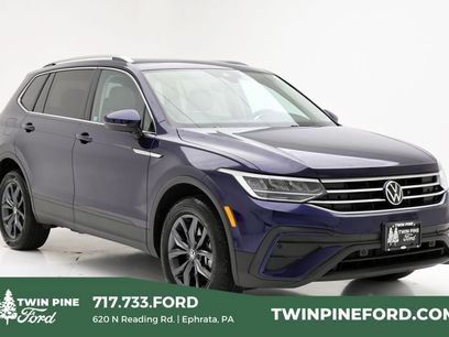 Used 2022 Volkswagen Tiguan SE w/ Panoramic Sunroof Package