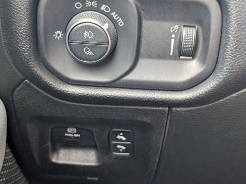 Used 2021 RAM 1500 Big Horn AWD/4WD image 13