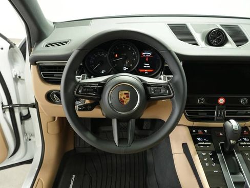 Certified 2026 Porsche Macan AWD/4WD image 13