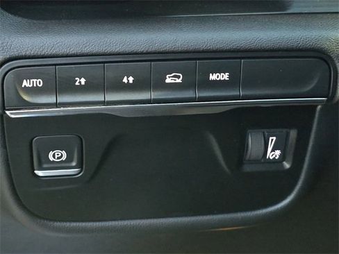 Used 2022 Cadillac Escalade Premium Luxury image 30