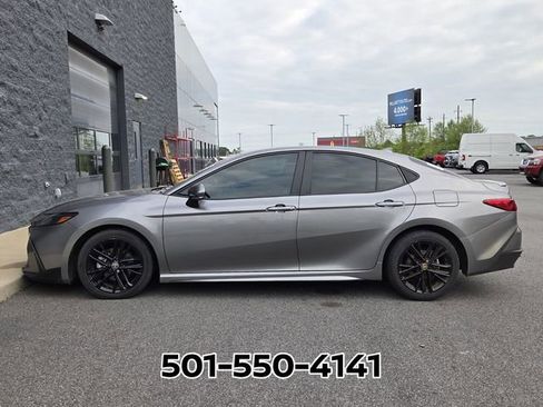 Used 2025 Toyota Camry SE w/ Convenience Package FWD image 2
