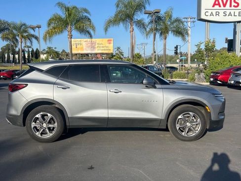 Used 2025 Chevrolet Blazer LT image 4