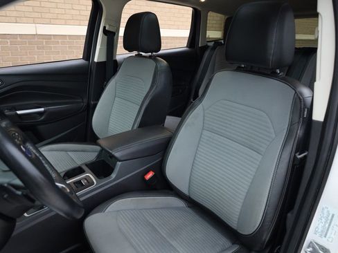 Used 2017 Ford Escape Titanium image 17