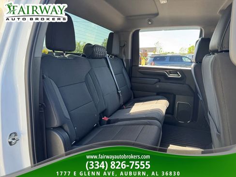 Used 2024 Chevrolet Silverado 3500 LT w/ Convenience Package image 13