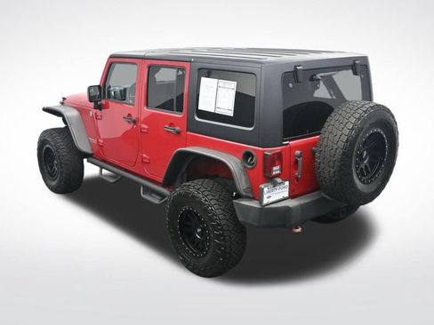 Used 2012 Jeep Wrangler Unlimited Rubicon w/ Connectivity Group AWD/4WD image 33