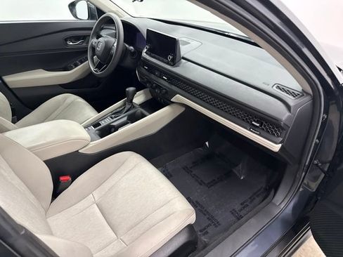 Certified 2023 Honda Accord EX image 22