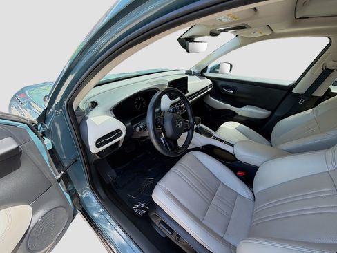 Used 2024 Honda HR-V EX-L image 9