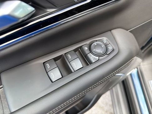New 2026 GMC Yukon Elevation AWD/4WD image 16