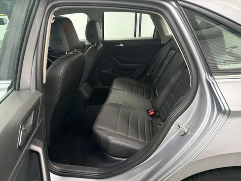 Used 2024 Volkswagen Jetta SE FWD image 20