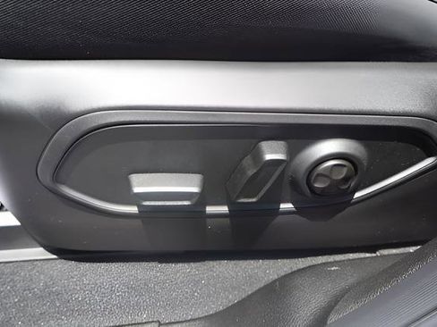 New 2026 Jeep Grand Cherokee L Laredo AWD/4WD image 17