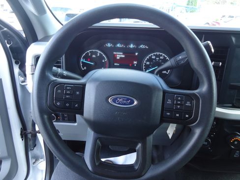 Used 2023 Ford F550 4x4 Regular Cab Super Duty image 15