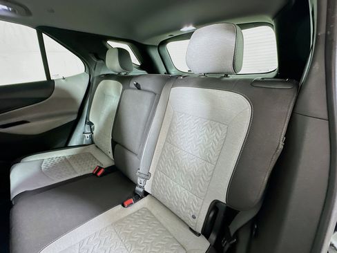Used 2022 Chevrolet Equinox LT w/ Driver Convenience Package image 22