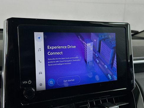 Used 2024 Toyota Corolla Cross XLE image 22