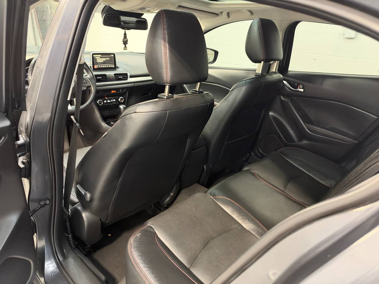 Used 2014 MAZDA MAZDA3 s Grand Touring w/ Technology Package FWD image 30
