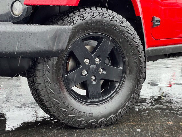 Used 2015 Jeep Wrangler Unlimited Sahara w/ Quick Order Package 24X AWD/4WD image 3