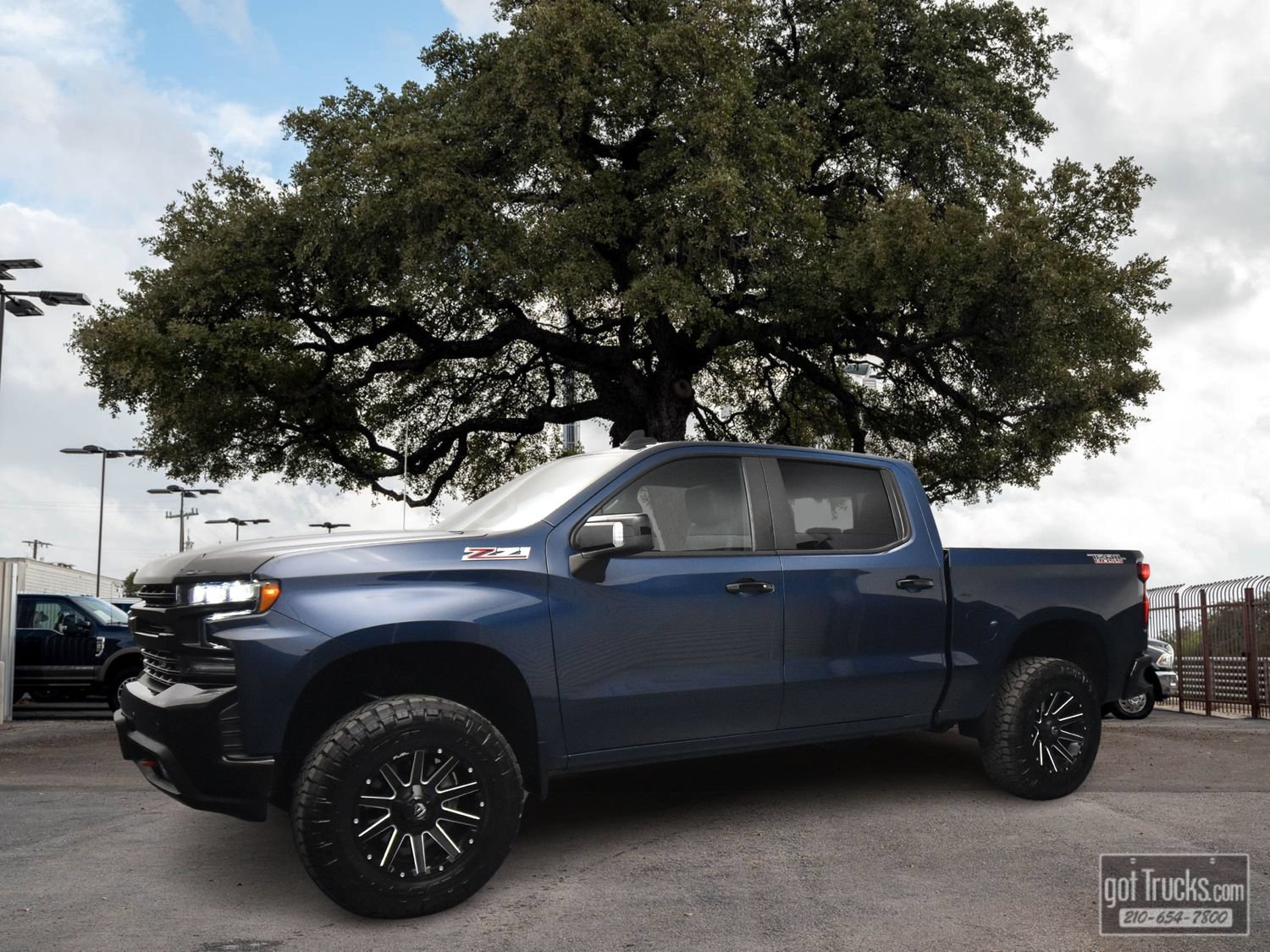 Used 2022 Chevrolet Silverado 1500 LT Trail Boss w/ Convenience Package II AWD/4WD image 1
