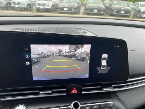 Certified 2023 Hyundai Elantra Limited FWD image 12