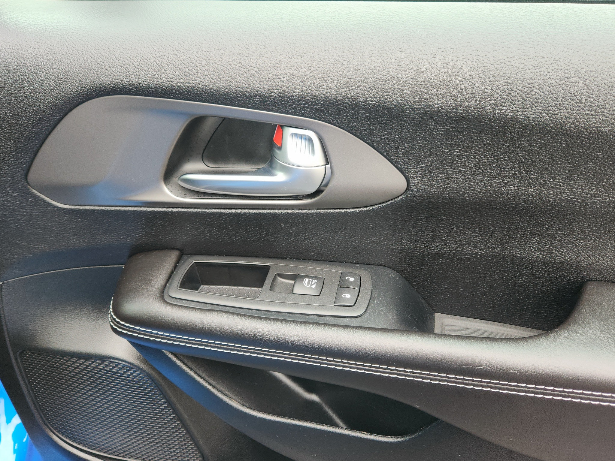 New 2027 Chrysler Pacifica Select FWD image 44