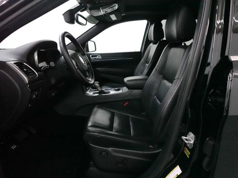 Used 2020 Jeep Grand Cherokee Limited AWD/4WD image 12
