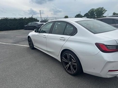 Used 2023 BMW 330i xDrive Sedan w/ Premium Package AWD/4WD image 8