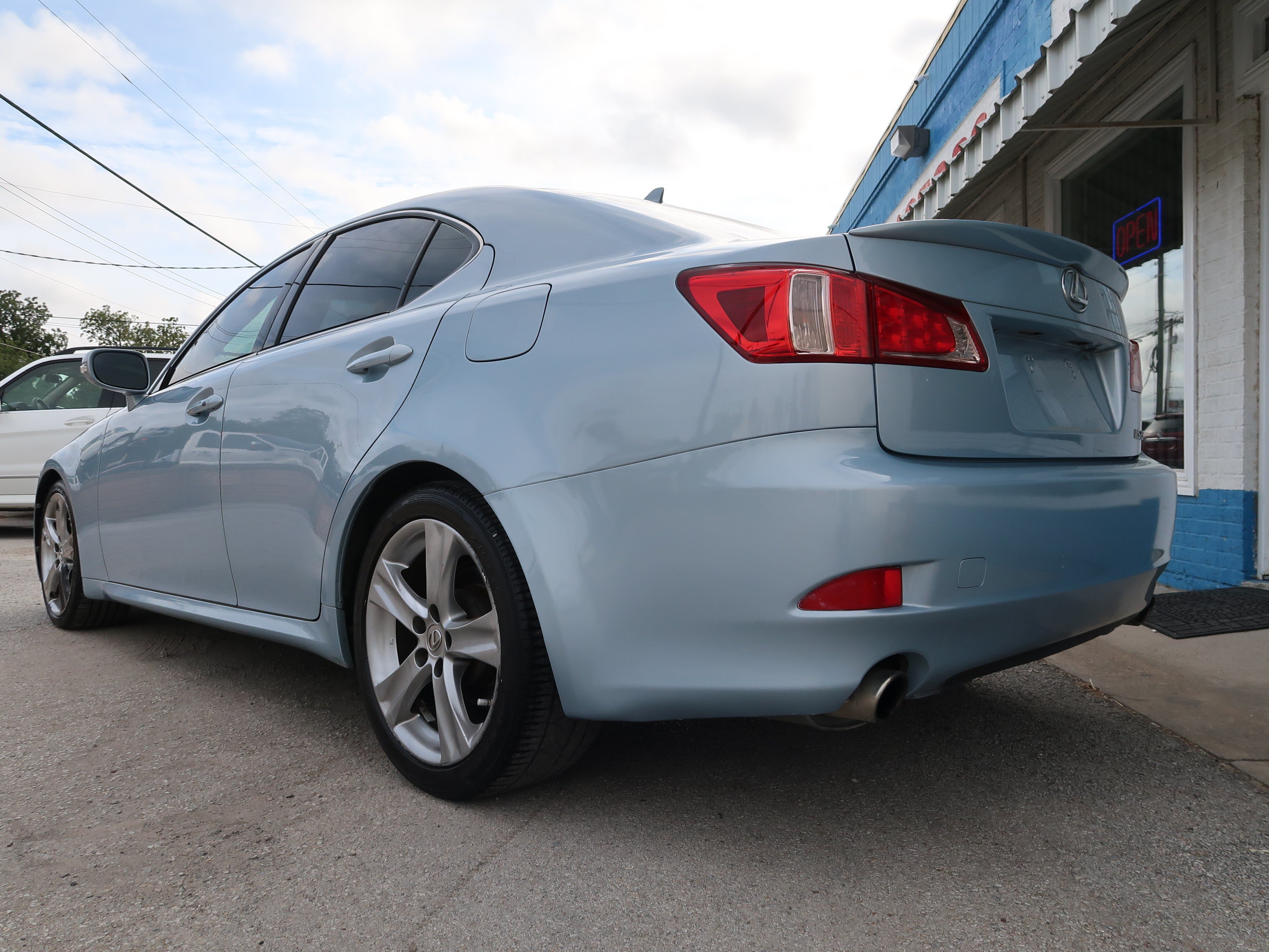 Used 2011 Lexus IS 250 w/ Premium Pkg Value Edition RWD image 7