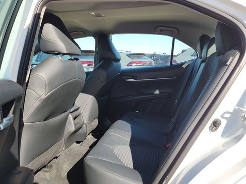 Used 2024 Toyota Camry SE image 12