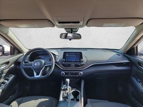 Used 2023 Nissan Altima 2.5 SV image 17