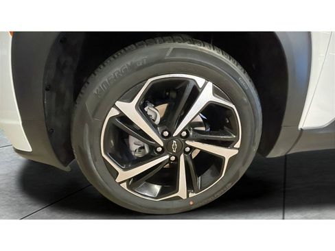 Certified 2023 Chevrolet TrailBlazer RS w/ Sun and Liftgate Package image 18