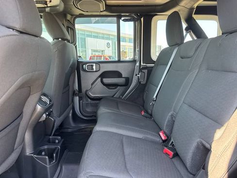 Used 2023 Jeep Wrangler Unlimited Sport AWD/4WD image 9