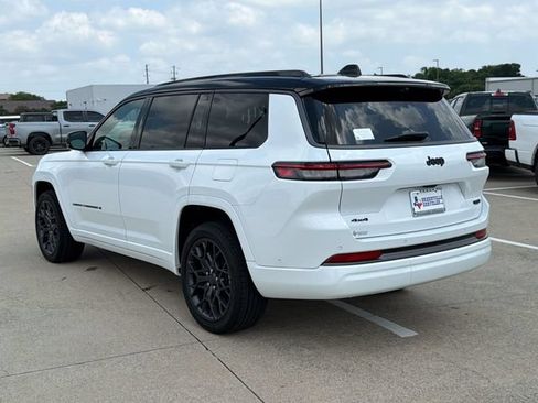 New 2026 Jeep Grand Cherokee L Summit AWD/4WD image 3