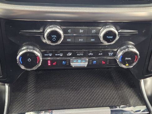 Certified 2023 Ford F150 Raptor w/ Raptor Carbon Fiber Package image 19