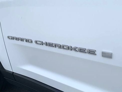 Used 2022 Jeep Grand Cherokee L Limited RWD image 12