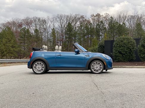 Used 2022 MINI Cooper Convertible image 5