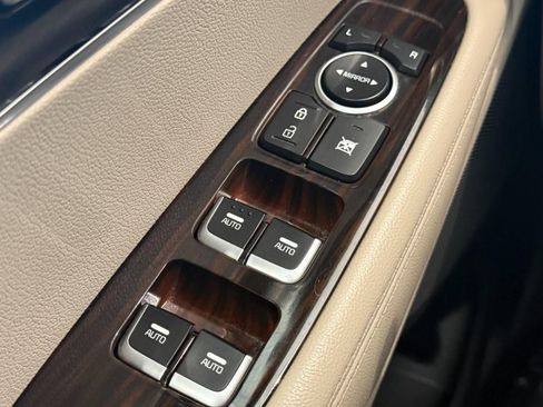 Used 2020 Kia Sorento LX w/ LX I4 Convenience Package image 18