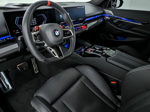 Used 2025 BMW M5 w/ Carbon Package AWD/4WD image 21