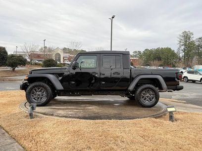 New 2026 Jeep Gladiator Sport