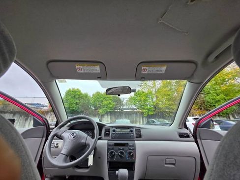 Used 2004 Toyota Corolla CE image 22