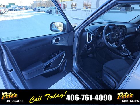 Used 2024 Kia Soul LX w/ Option Group 015 image 17