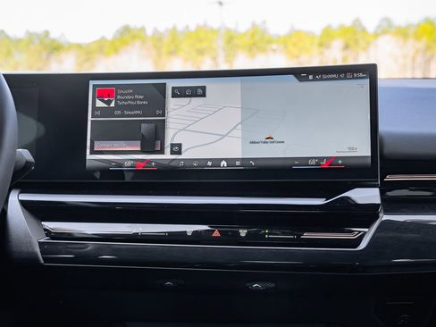 Used 2024 BMW 530i w/ Executive Package RWD image 27