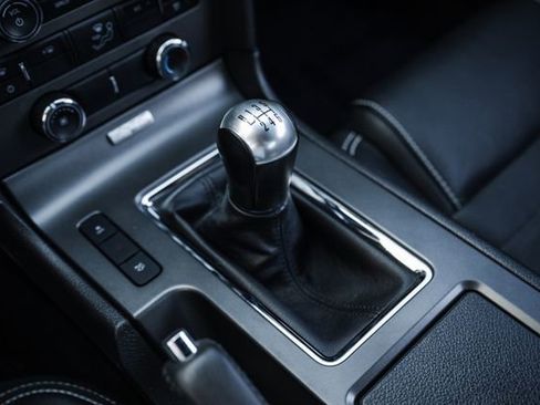 Used 2013 Ford Mustang GT Premium image 10