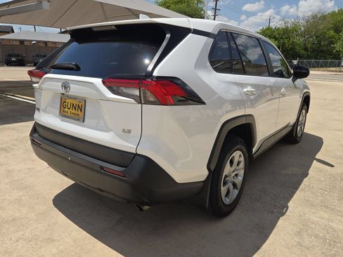 Used 2023 Toyota RAV4 LE FWD image 3
