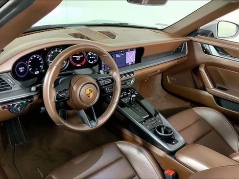 Certified 2021 Porsche 911 Carrera RWD image 4