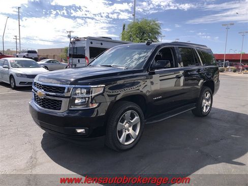 Used 2018 Chevrolet Tahoe LT w/ Luxury Package AWD/4WD image 4