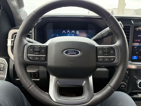 Used 2025 Ford F250 Lariat AWD/4WD image 9