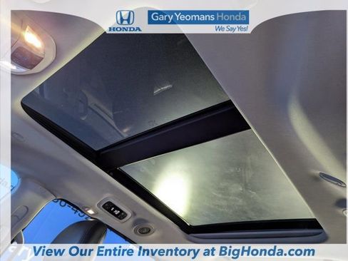 Used 2018 Chrysler Pacifica Limited image 20