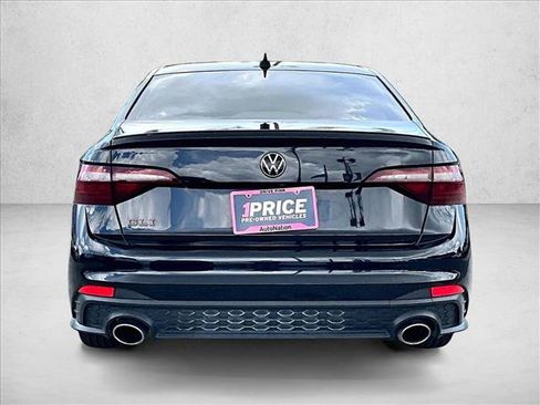 Used 2022 Volkswagen Jetta GLI Autobahn w/ GLI Black Package FWD image 4